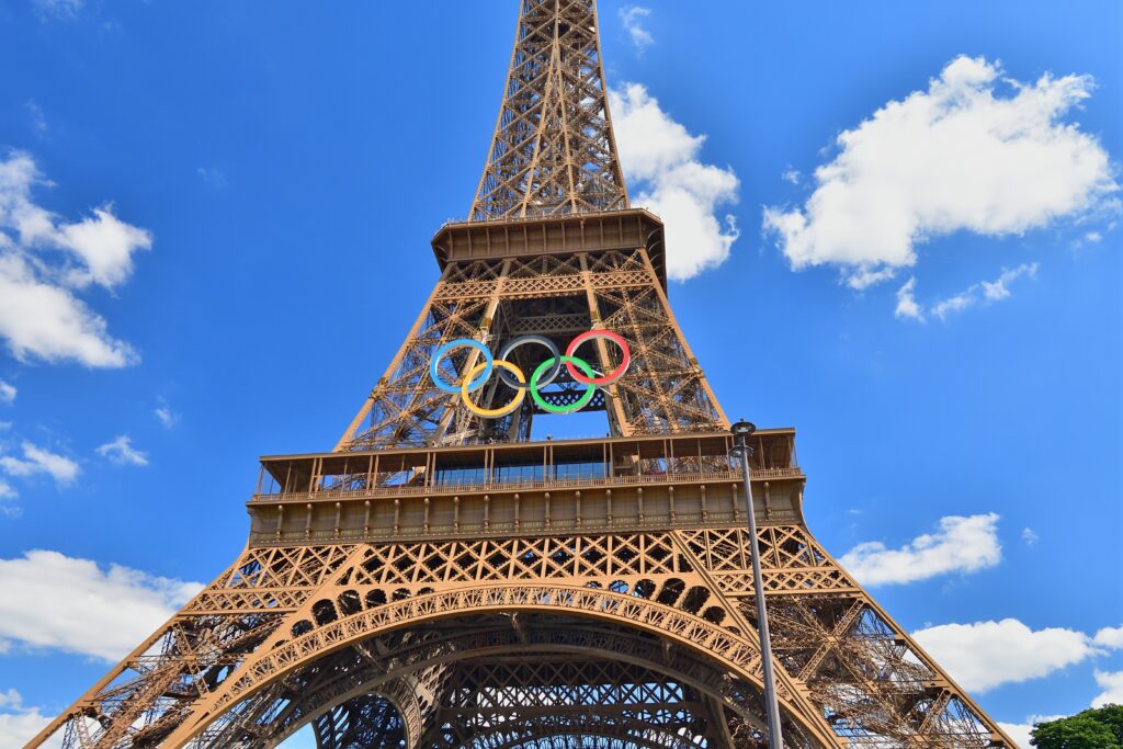 Paris,,France.,The,Eiffel,Tower,Adorned,With,The,Olympic,Symbol,