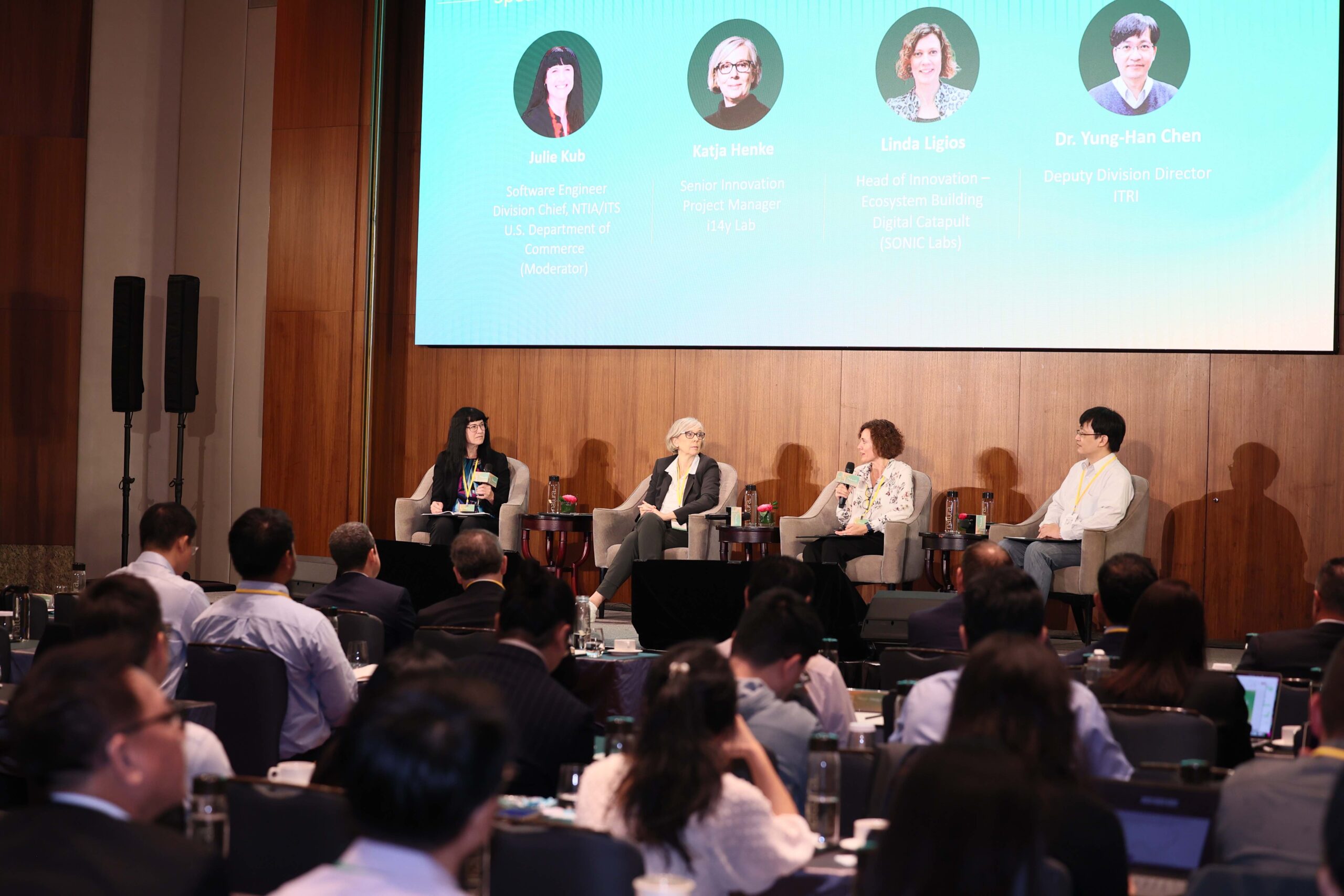 A global approach to advancing open future networks